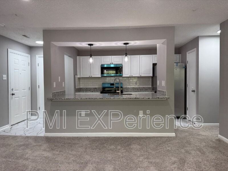 2607 Camelback Ln #6 - Photo 5 of 18