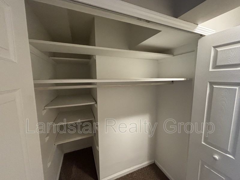 3221 Kemmons Dr #2 - Photo 7 of 27