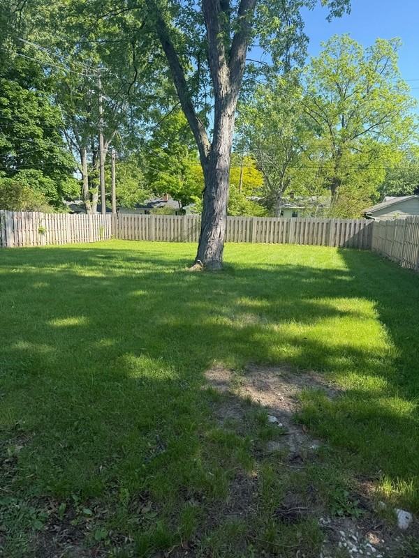 372 Highland Dr - Photo 4 of 17