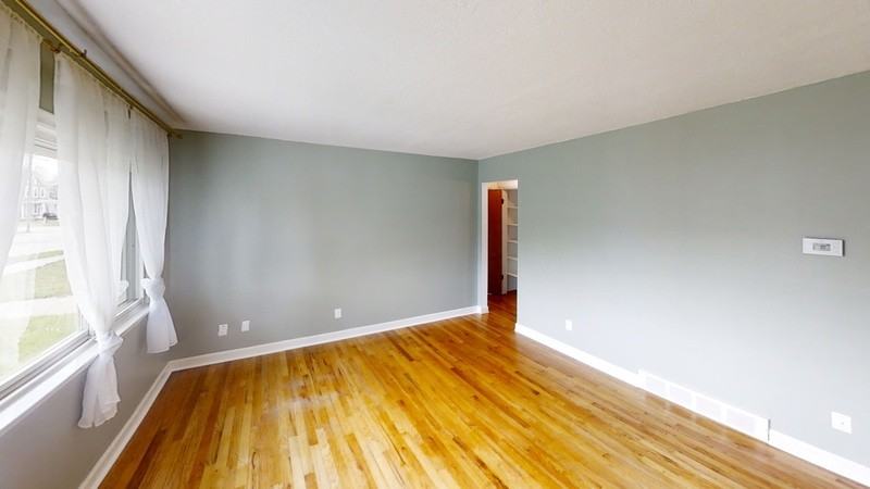 372 Highland Dr - Photo 5 of 17