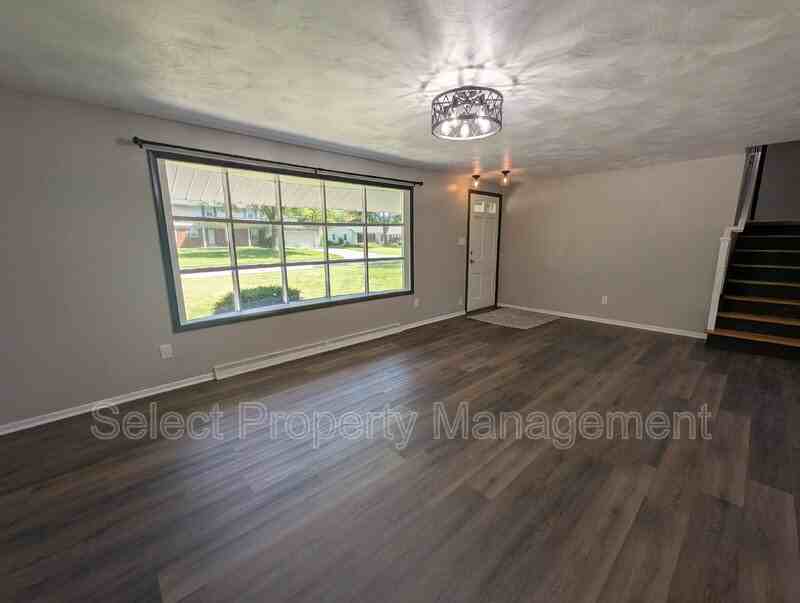 4920 Desoto Dr - Photo 5 of 36