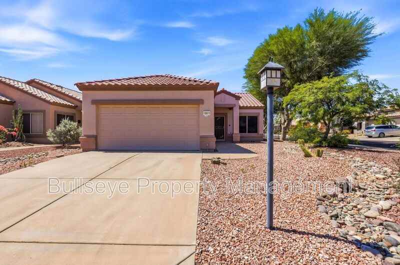 15893 W Arrowhead Dr - Photo 2 of 24