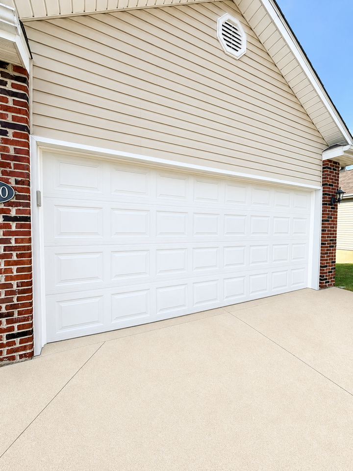 7420 Arratt Ct - Photo 2 of 32