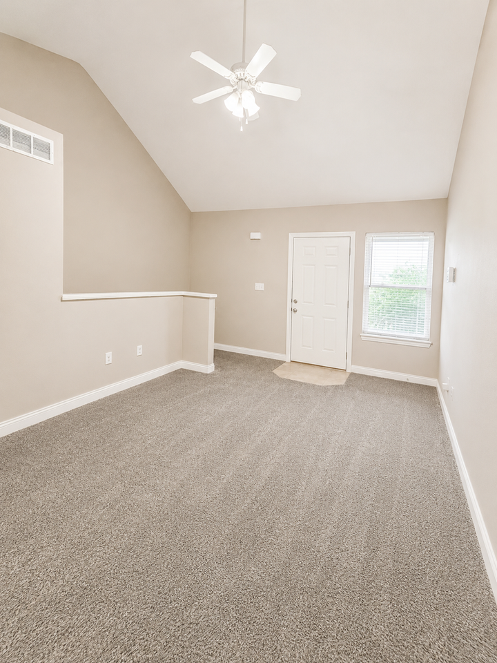 7420 Arratt Ct - Photo 5 of 32