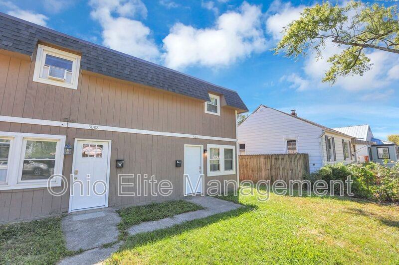 3088 Grasmere Ave - Photo 3 of 17