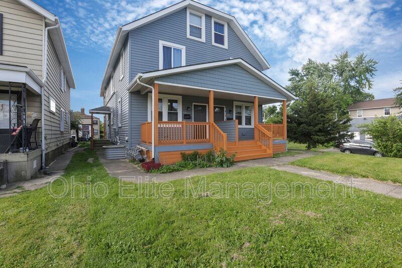 2023 Sullivant Ave - Photo 4 of 34