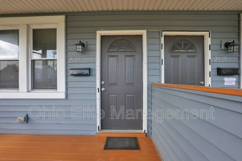 2023 Sullivant Ave - Photo 5 of 34
