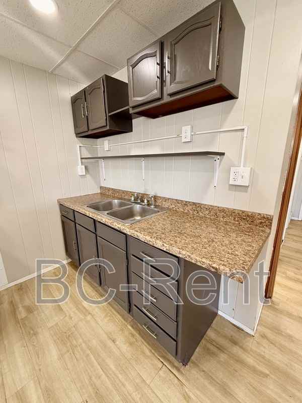 635 3rd Ave #1 - Photo 2 of 10