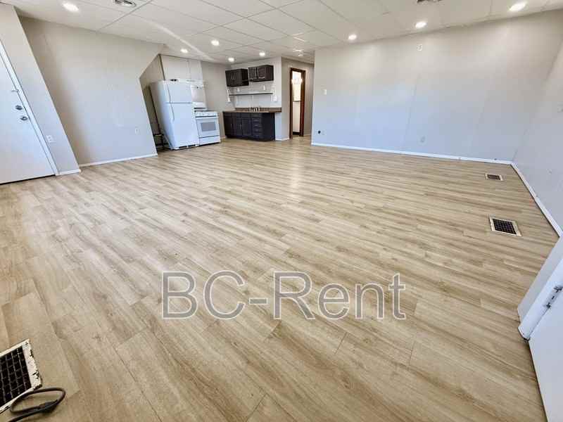 635 3rd Ave #1 - Photo 3 of 10
