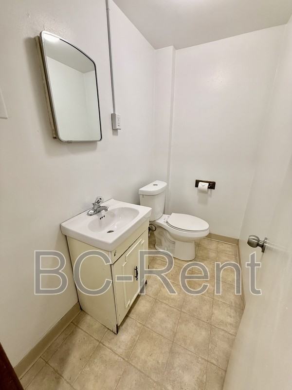 635 3rd Ave #1 - Photo 7 of 10