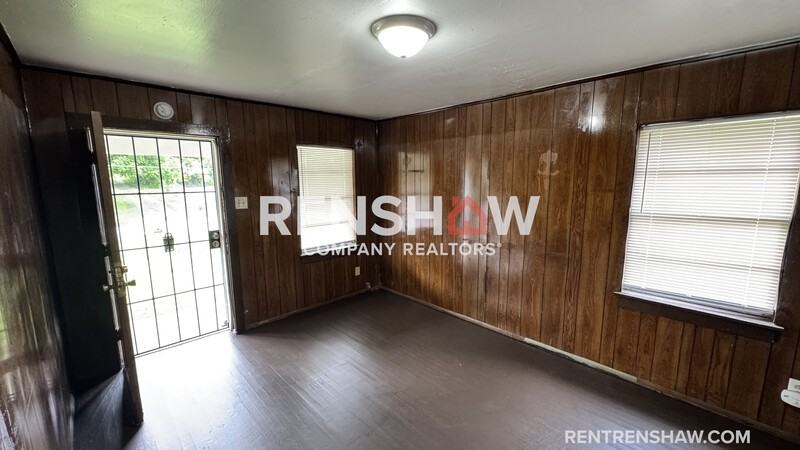 1696 Gaither St - Photo 4 of 11