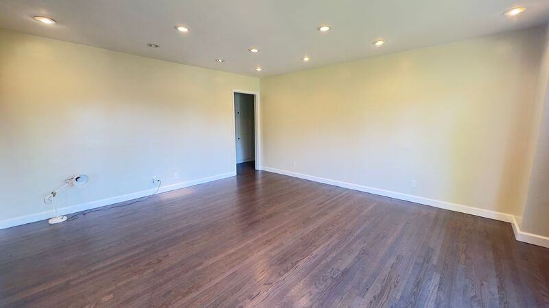 403 Lupin Ln - Photo 2 of 32