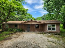 featured image of 3400 Governor Harris Dr