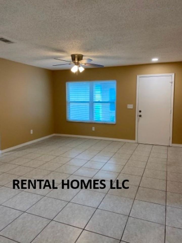 1215 Sophie Blvd - Photo 6 of 16