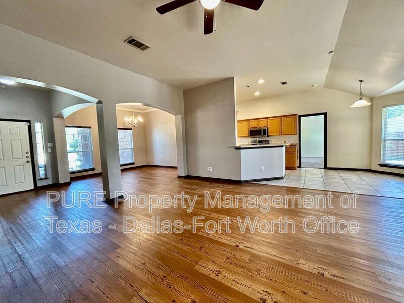 629 Madeline Ct - Photo 7 of 35
