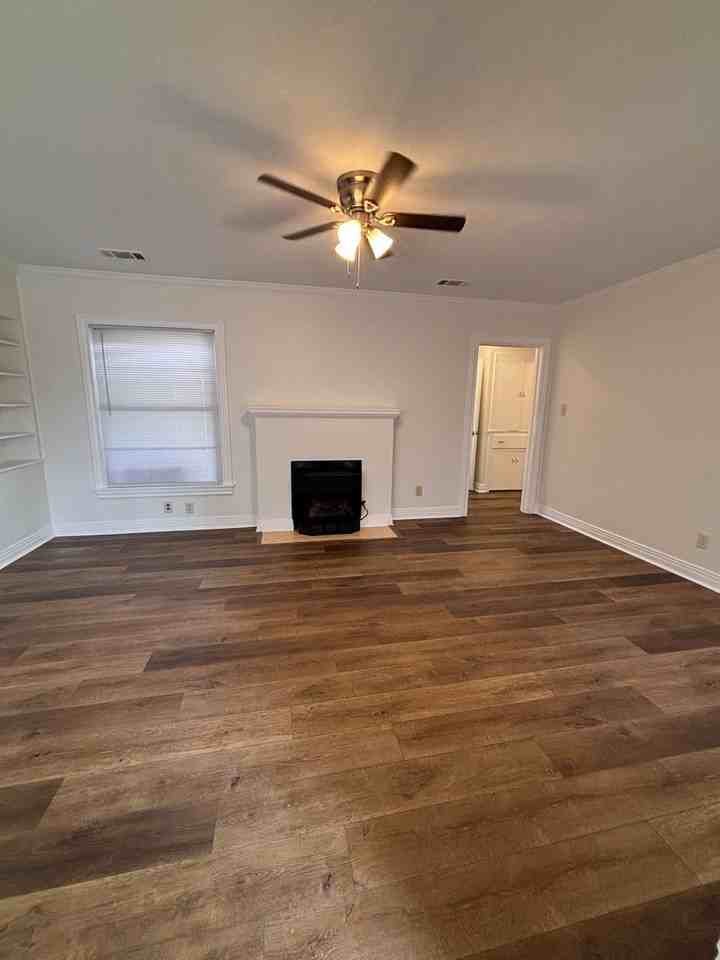 4900 Geddes Ave - Photo 3 of 19