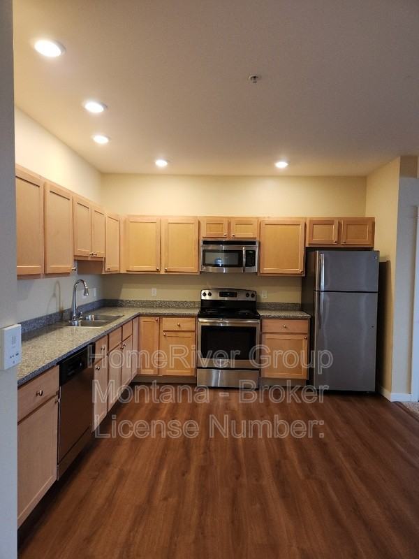 1500 S 14th St W #406 - Photo 2 of 18