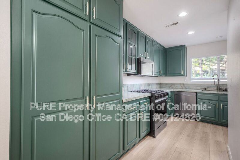 4236 Vista Del Rio Way #2 - Photo 3 of 33