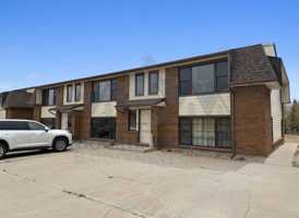 featured image of 1725 Fetterman Dr #B