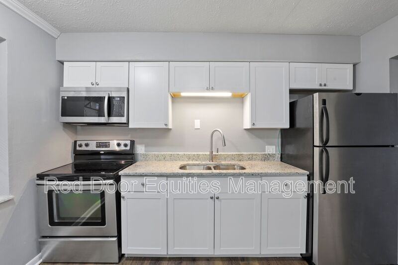 123 W Walnut St #F - Photo 2 of 23