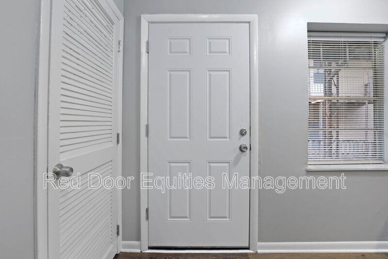 123 W Walnut St #F - Photo 6 of 23
