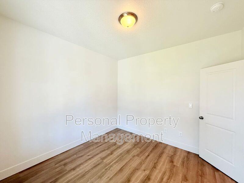 11108 Ne 133rd Ct - Photo 3 of 23