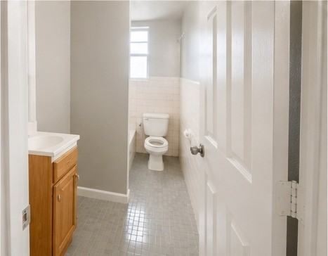 Aria - 2852 W. 1st St. #5 - Photo 7 of 13
