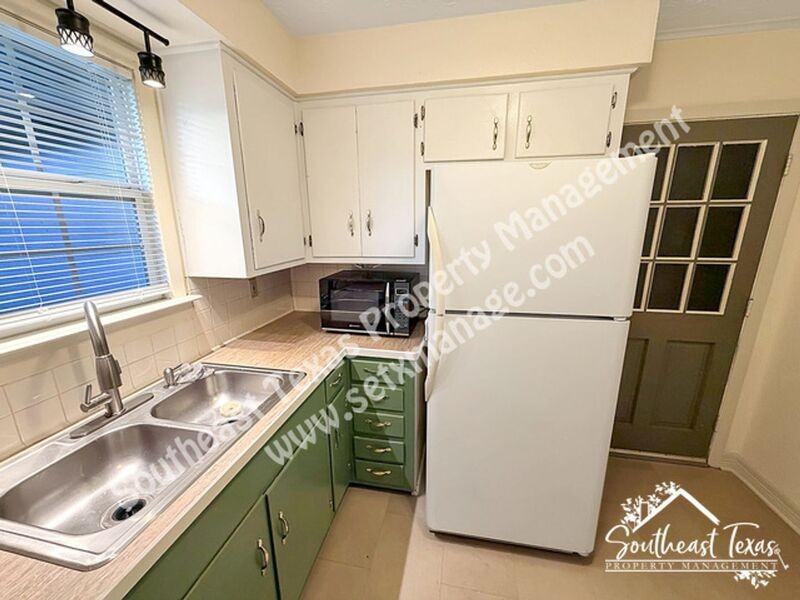 812 S 6th St - Photo 6 of 13