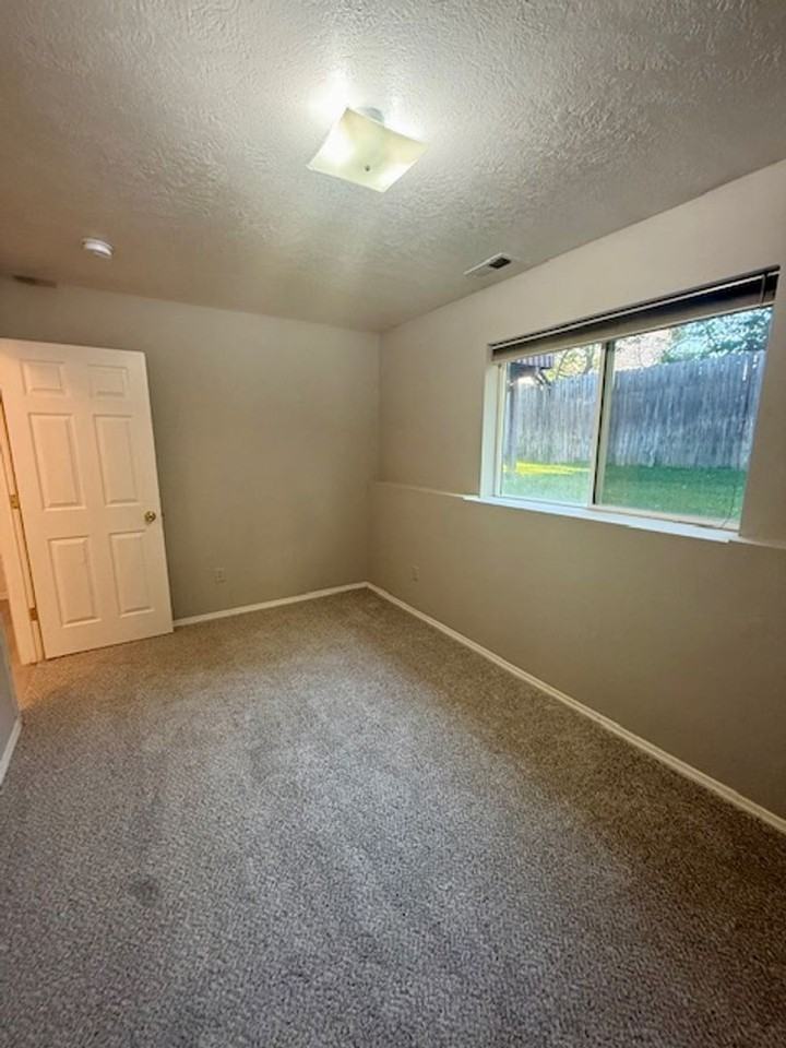 3504 Golden Valley Dr - Photo 6 of 43