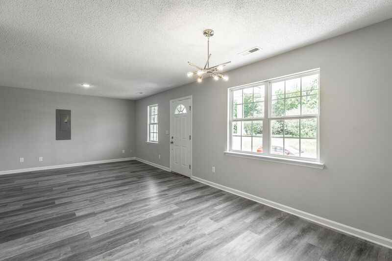 1801 S Lyerly St #MAIN - Photo 2 of 25
