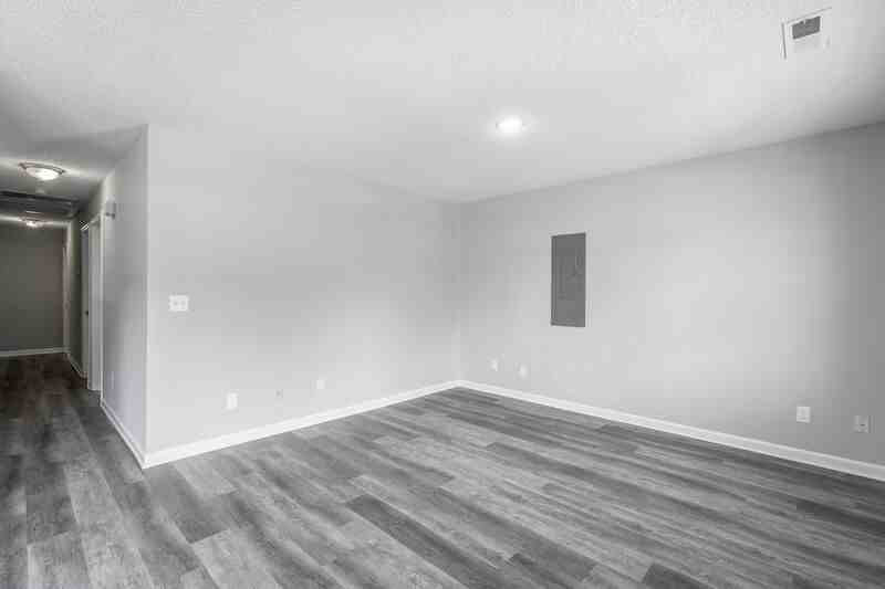 1801 S Lyerly St #MAIN - Photo 7 of 25