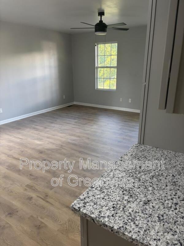 29 4th St - Photo 4 of 14