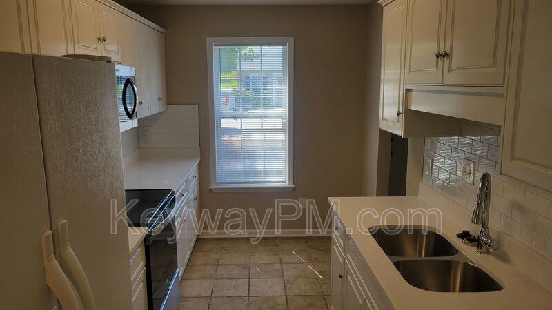 858 Pawley Ct - Photo 4 of 10