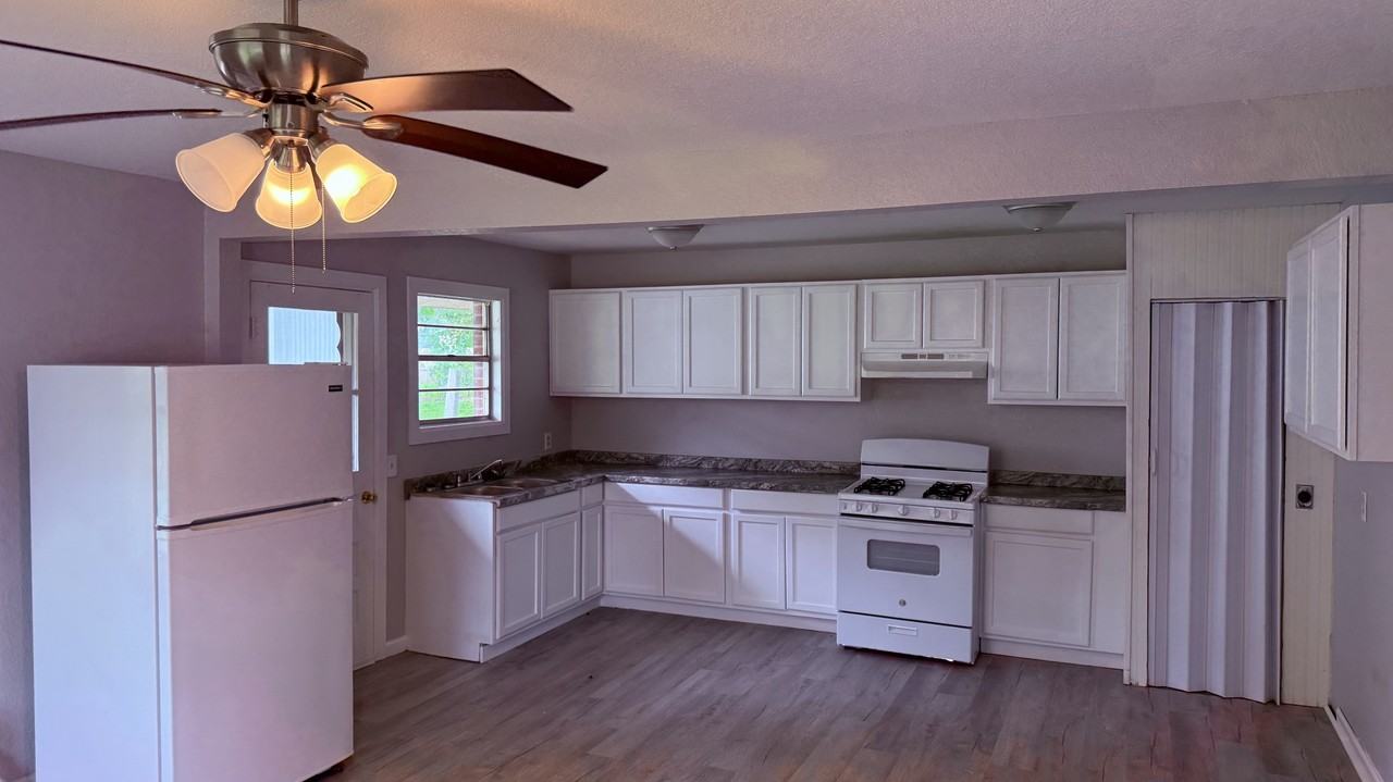 1700 South 28th Street - Photo 4 of 7