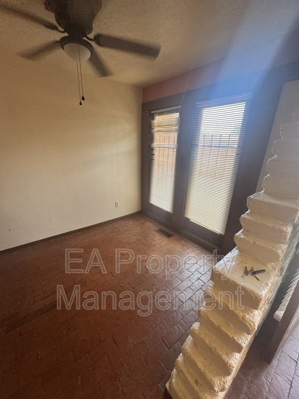 921 Nashville Ave Sw #1 - Photo 6 of 39