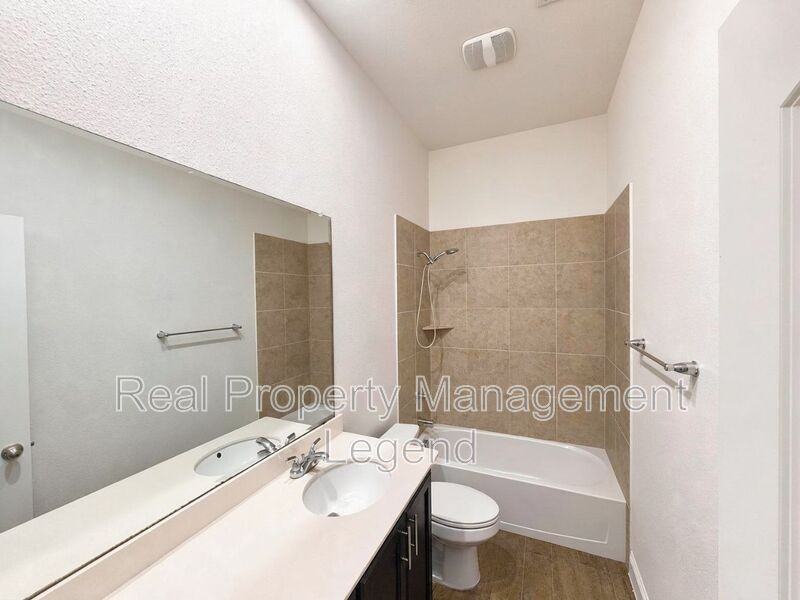 417 Cooper St - Photo 2 of 23