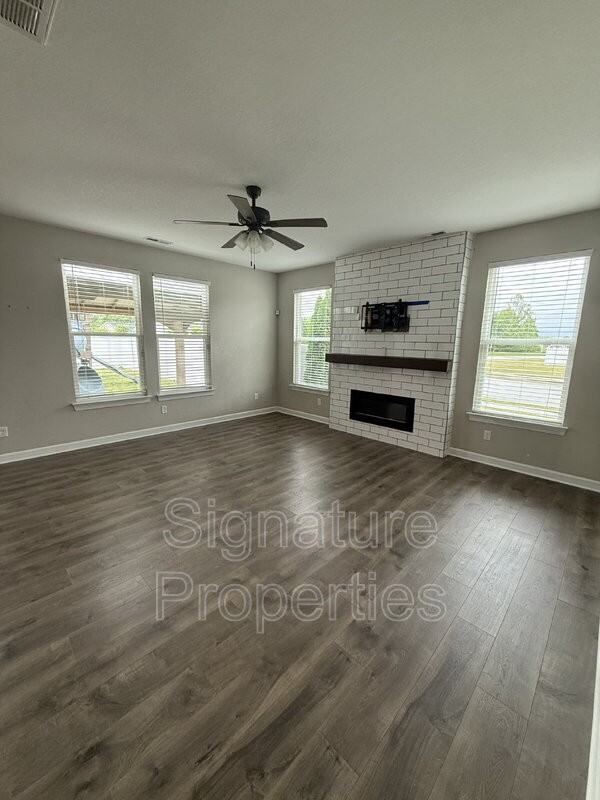 100 Sandalwood Ln - Photo 5 of 21