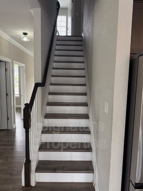 100 Sandalwood Ln - Photo 7 of 21