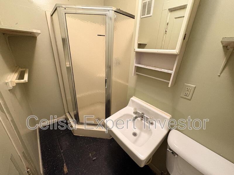 239 E Woodland Ave #1 - Photo 5 of 5