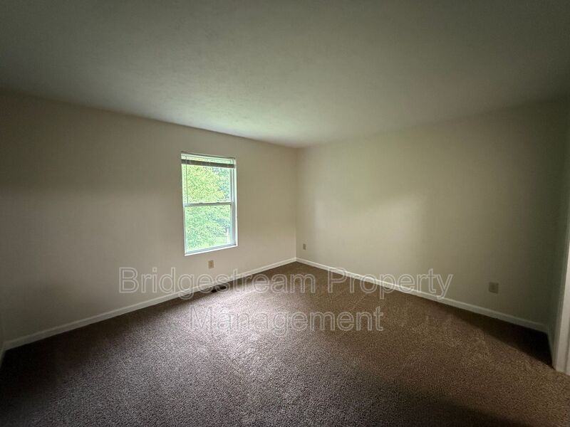 4500 Elliot Ave - Photo 5 of 17