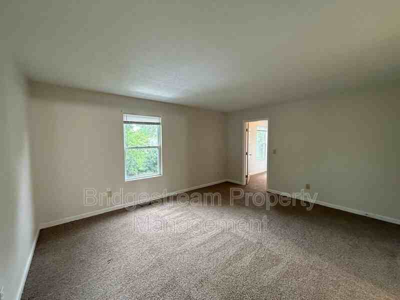 4500 Elliot Ave - Photo 6 of 17