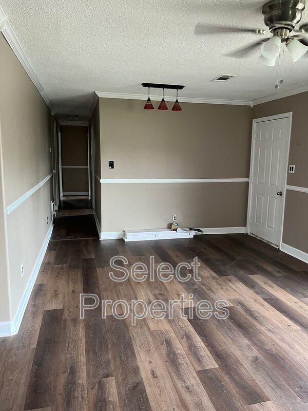 1914 Edgewood St - Photo 2 of 16