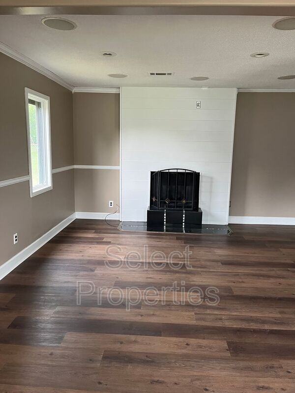 1914 Edgewood St - Photo 3 of 16