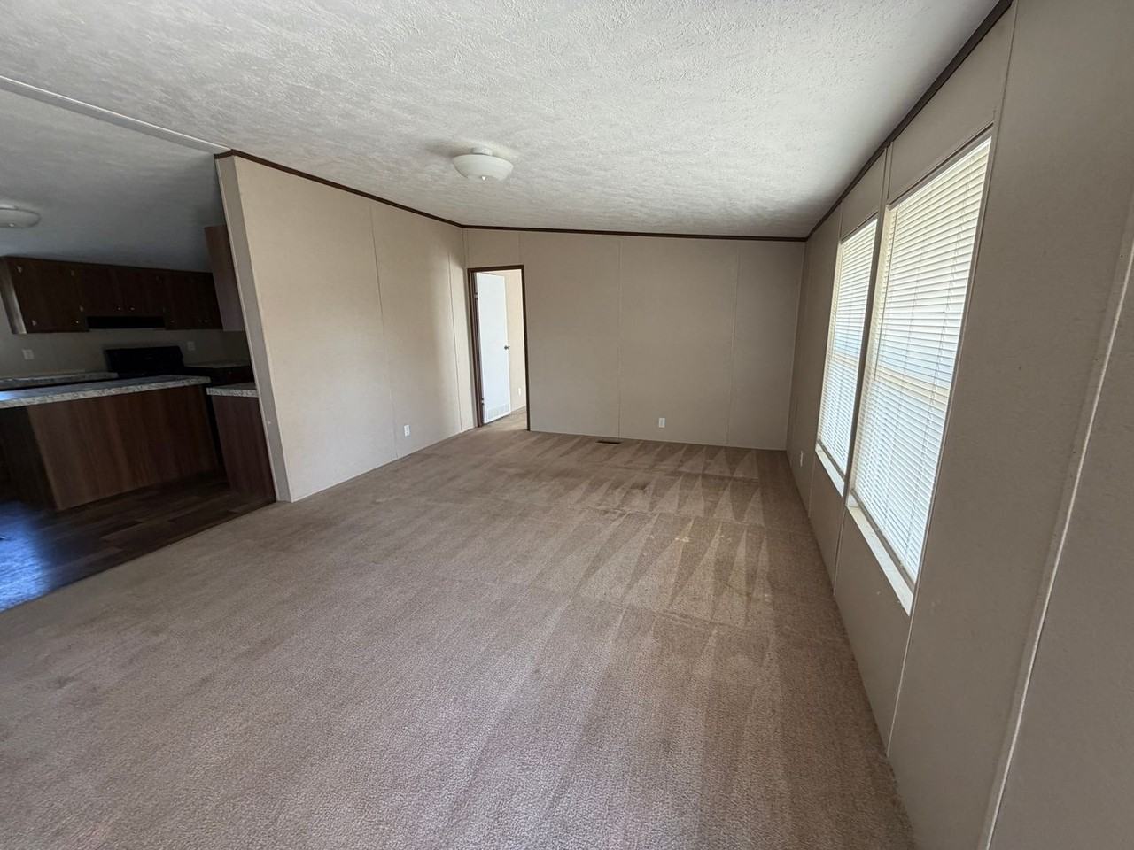 105 Foster Ferry Rd - Photo 3 of 13
