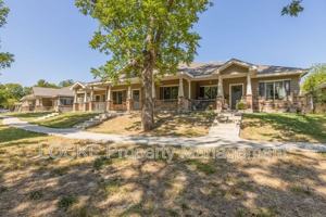 featured image of 509 Eureka St #200