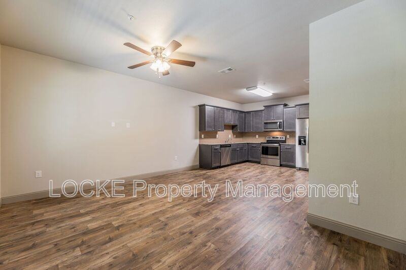 509 Eureka St #200 - Photo 4 of 29
