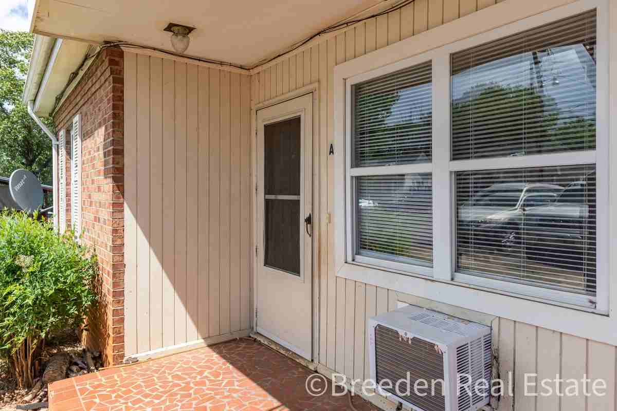 103-01: 305 Park Avenue - Photo 2 of 21