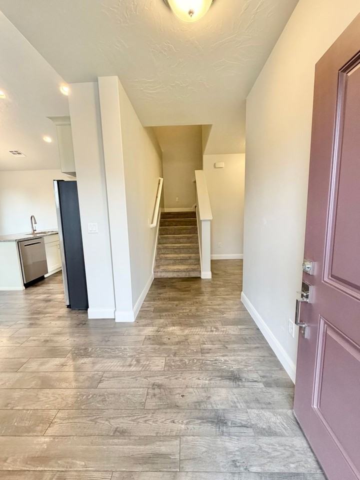 3657 S Sochi Ln - Photo 4 of 35