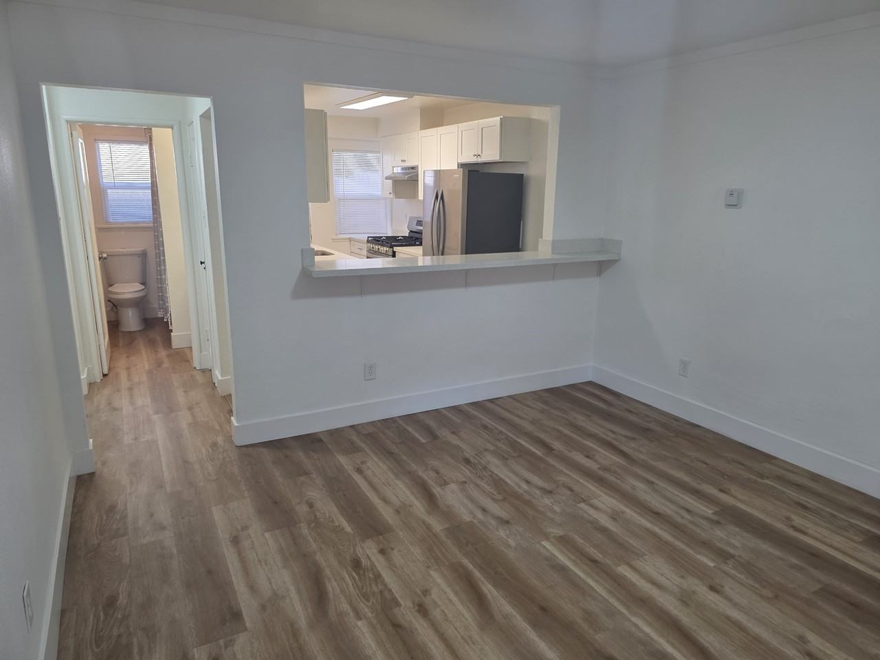 2027 Washington Avenue - Photo 4 of 11