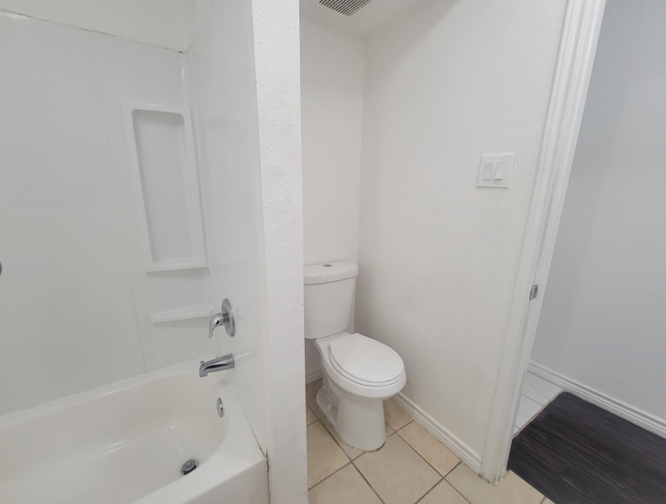 7810 Oakridge Drive - Photo 5 of 12